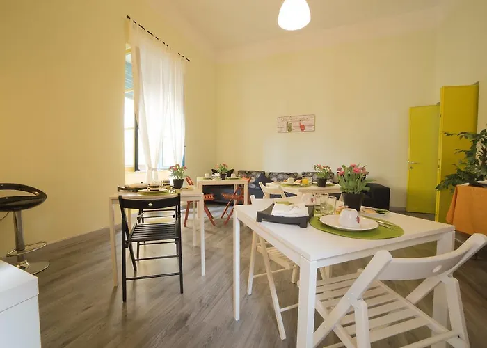 Tra L\'Etna E Il Mare B&B