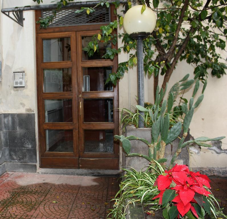Tra L'etna E Il Mare Alojamento de Acomodação e Pequeno-almoço Catânia